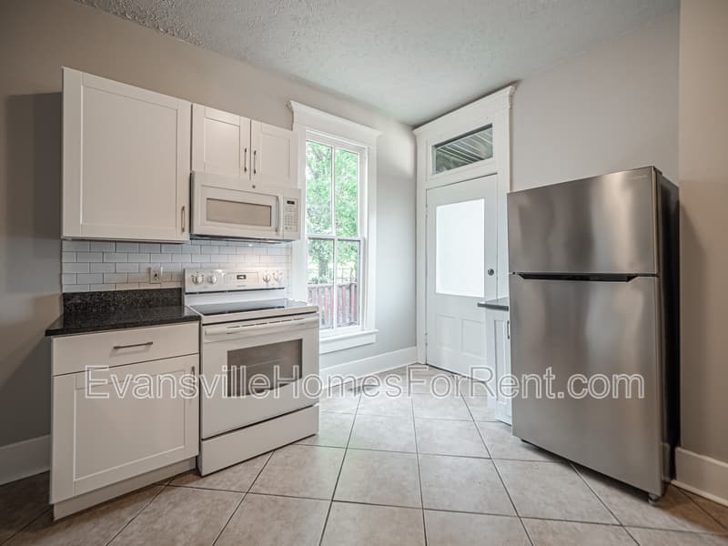 Evansville House: 319 Adams Avenue