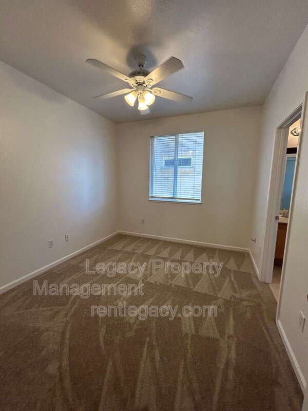 Fairfield House: 5085 Lockie Ln
