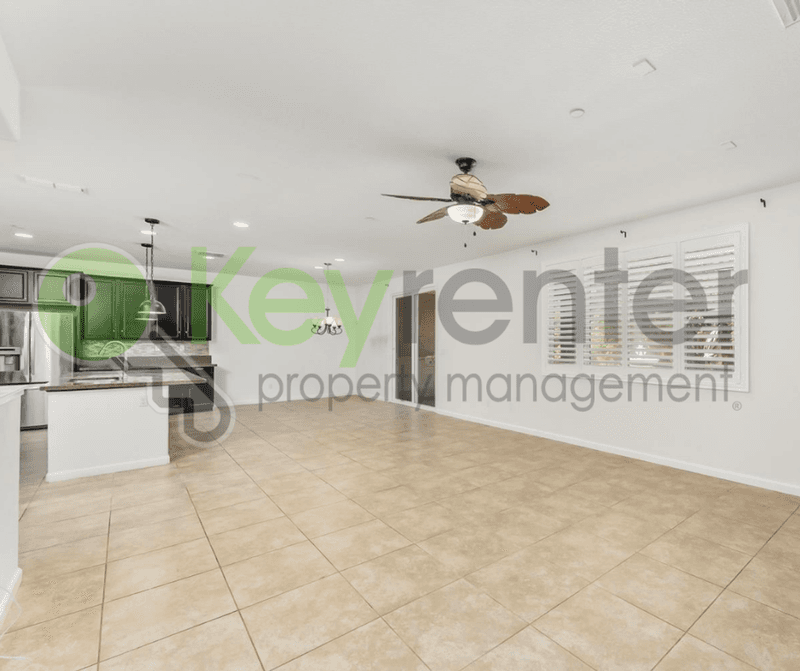 Lincoln House: 1552 Flora Way