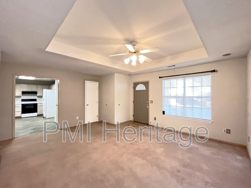 Fayetteville Condo: 886 N Daisy Ln