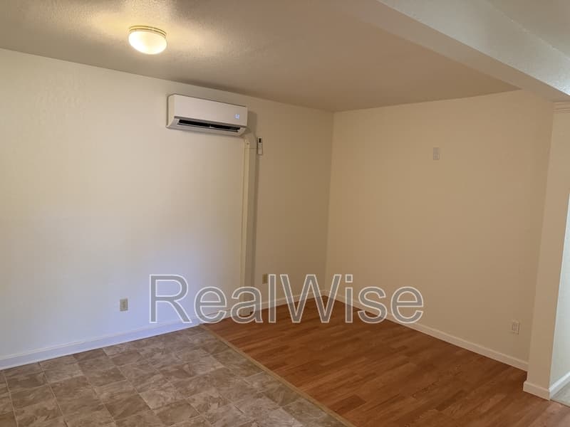 Glendale Condo: 552 Pacific Ave
