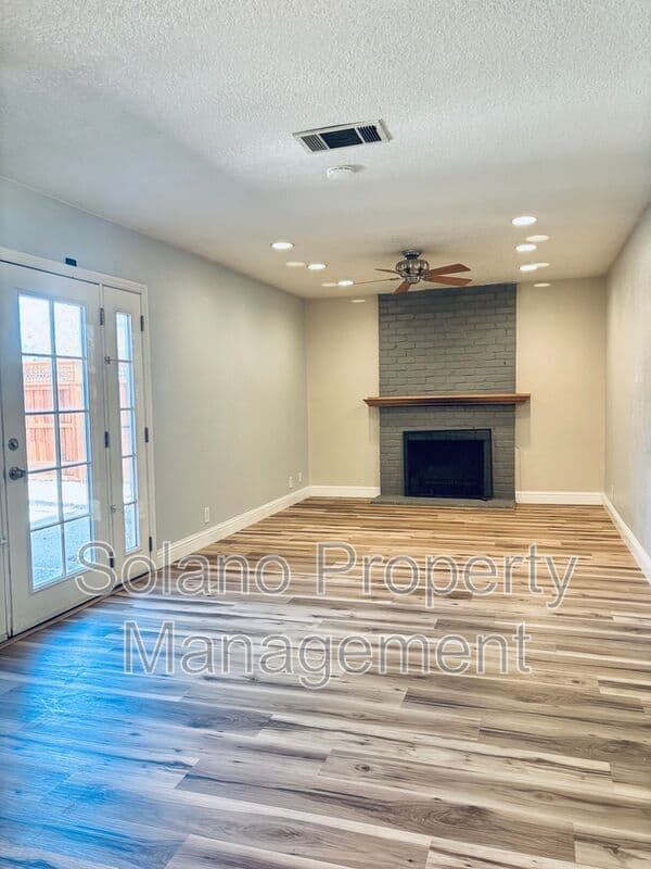 Vacaville House: 349 Temple Drive