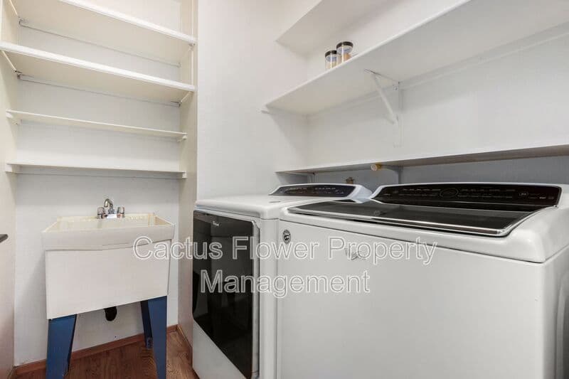 Phoenix House: 13204 S 38Th Pl