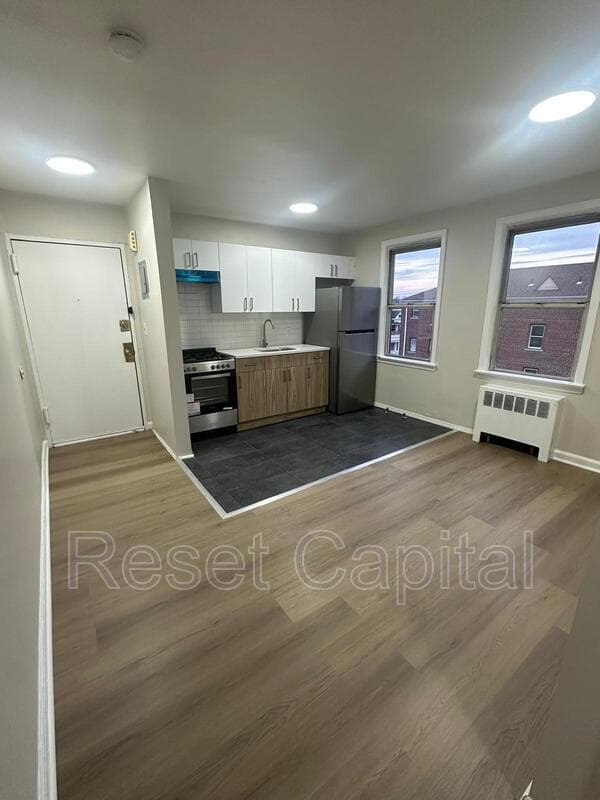 Newark Condo: 44 Irving Street