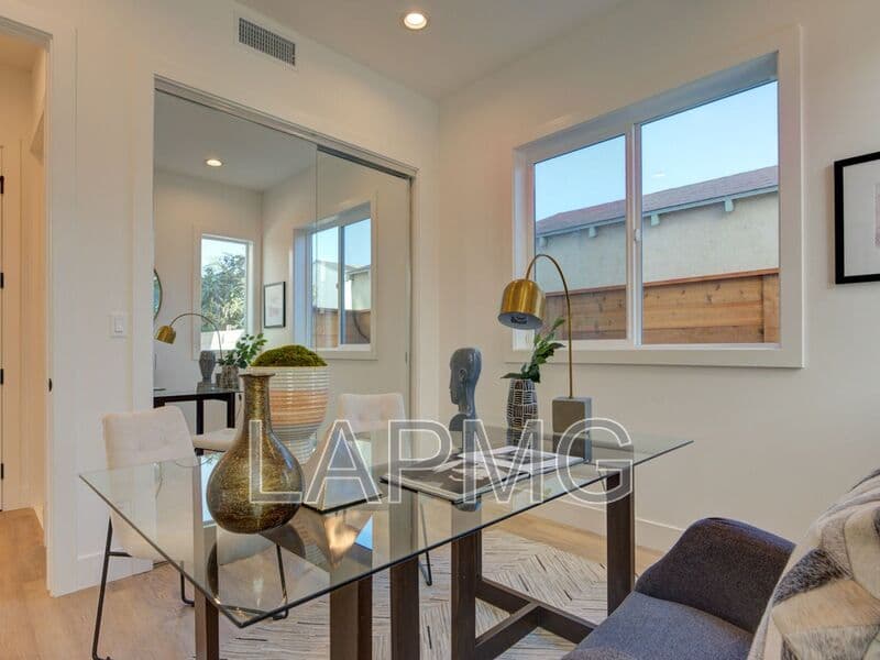 Los Angeles House: 6016 Comey Ave