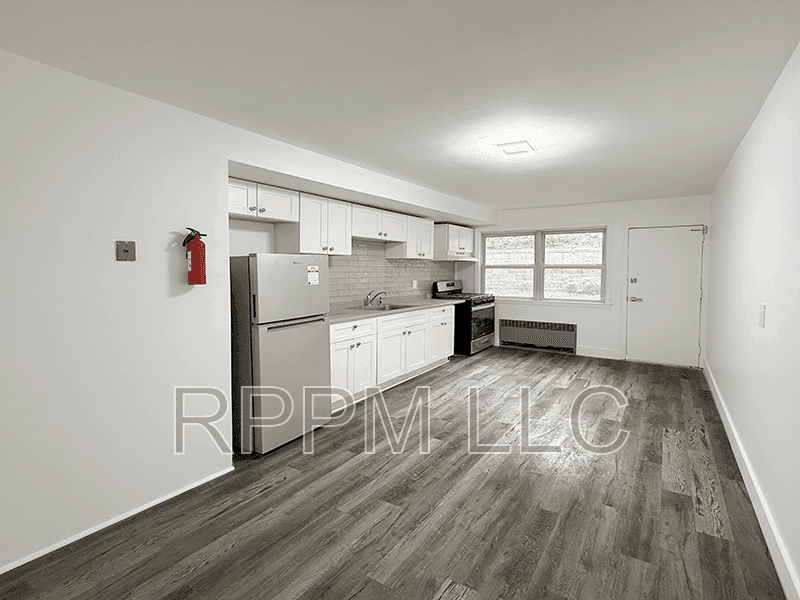 Belleville Condo: 16 Clark Ter #1