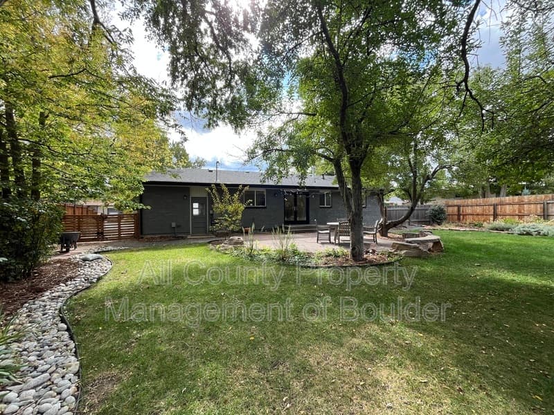 Boulder House: 2265 Floral Drive