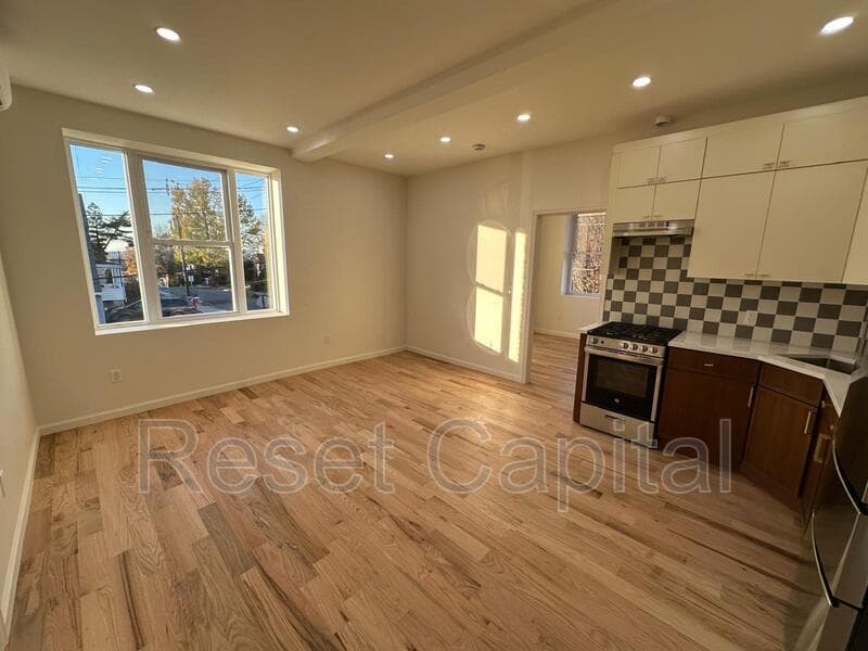 Bogota Condo: 15 Palisades Ave