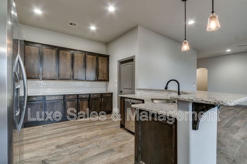 Edmond House: 6133 Oxnard St