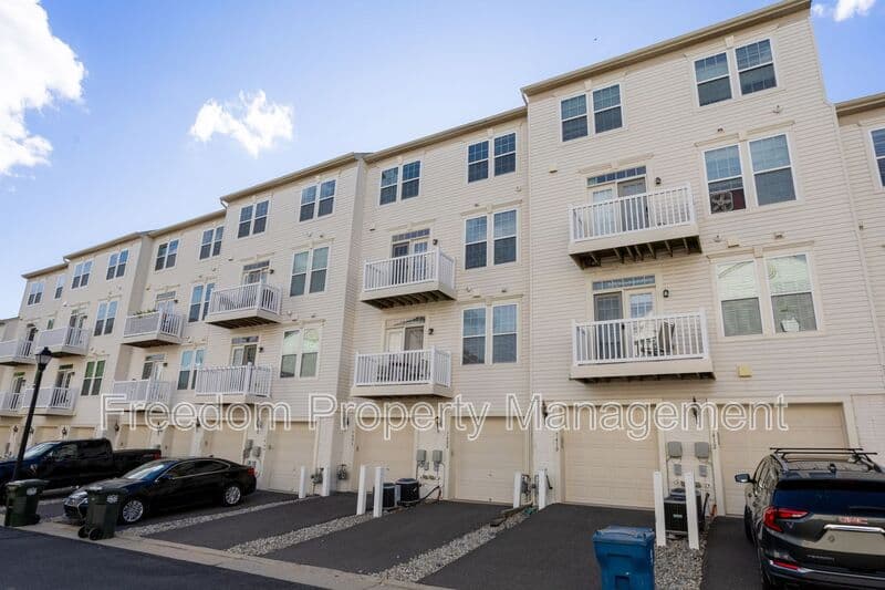 Gainesville Townhome: 7408 Brunson Cir