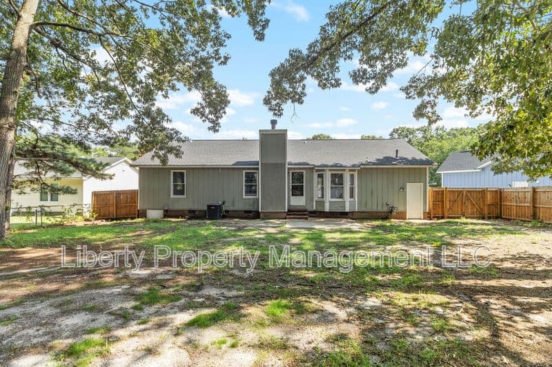 Fayetteville House: 6754 Cedar Chest Ct