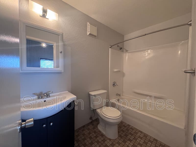 Phoenix Condo: 2121 W Hayward Ave Unit 4