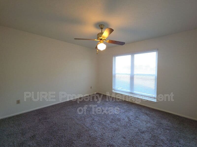 Elgin House: 304 McClendon Dr
