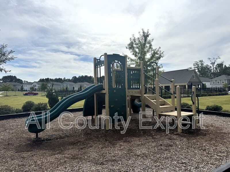 Braselton House: 122 Osprey Overlook Dr