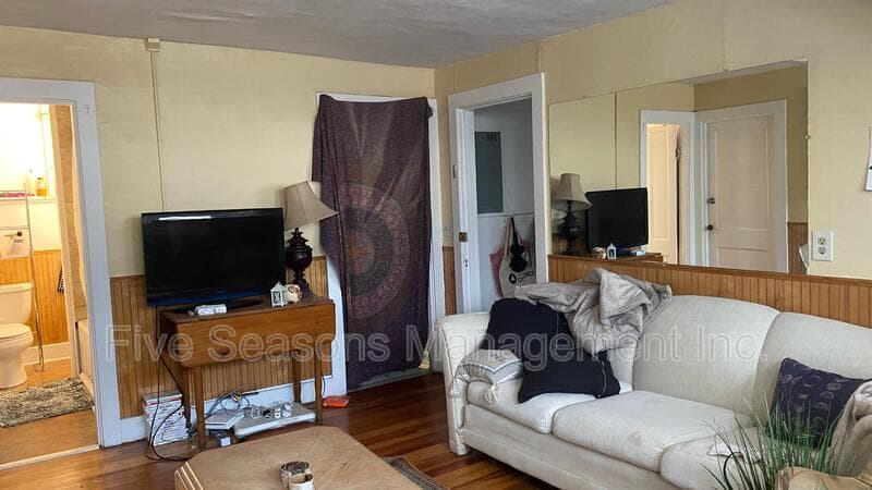 Burlington Condo: 9 Chase Street - 3
