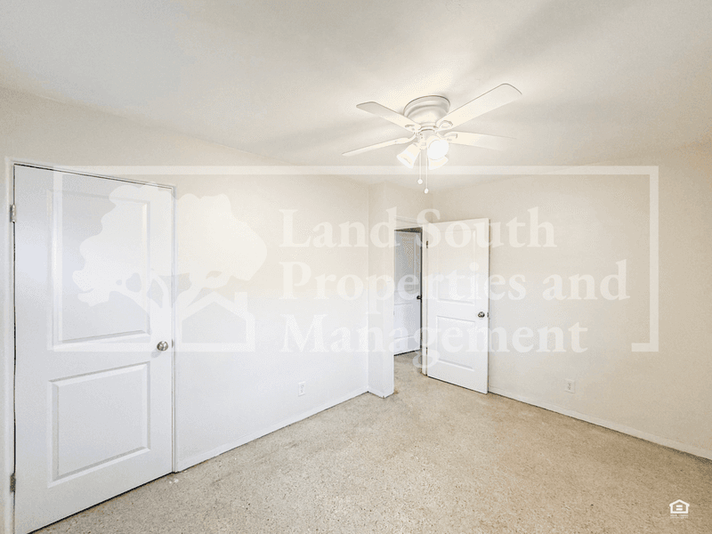 Lakeland House: 2323 Jungle Street