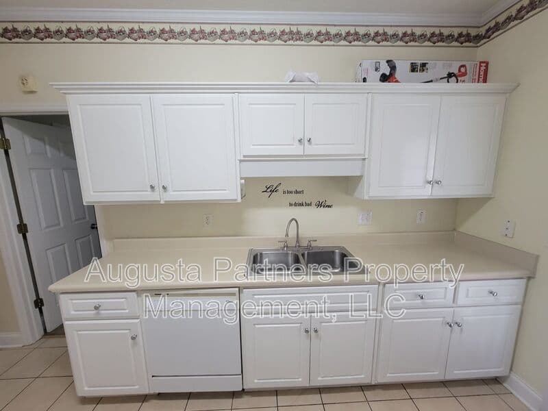 Martinez House: 211 Brook Court