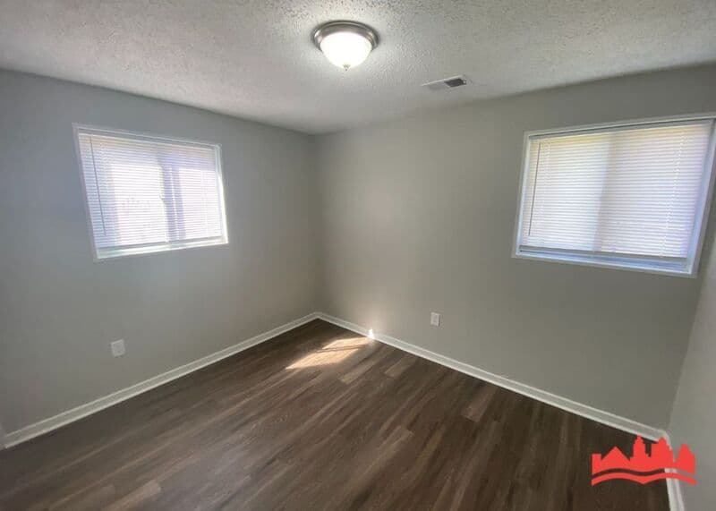 Memphis House: 220 Elder Rd