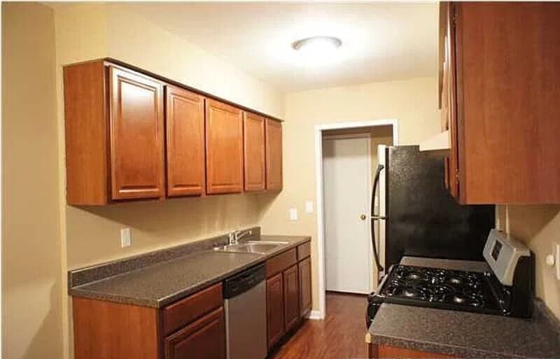 Staten Island Condo: 2 Elmwood Park Dr