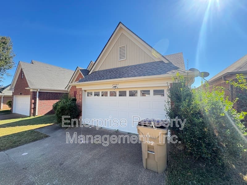 Cordova House: 10127 Cross Valley Drive