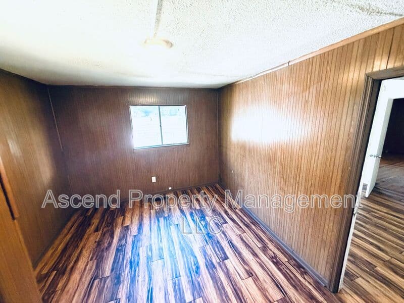 Chattanooga House: 319 N Highland Park Ave