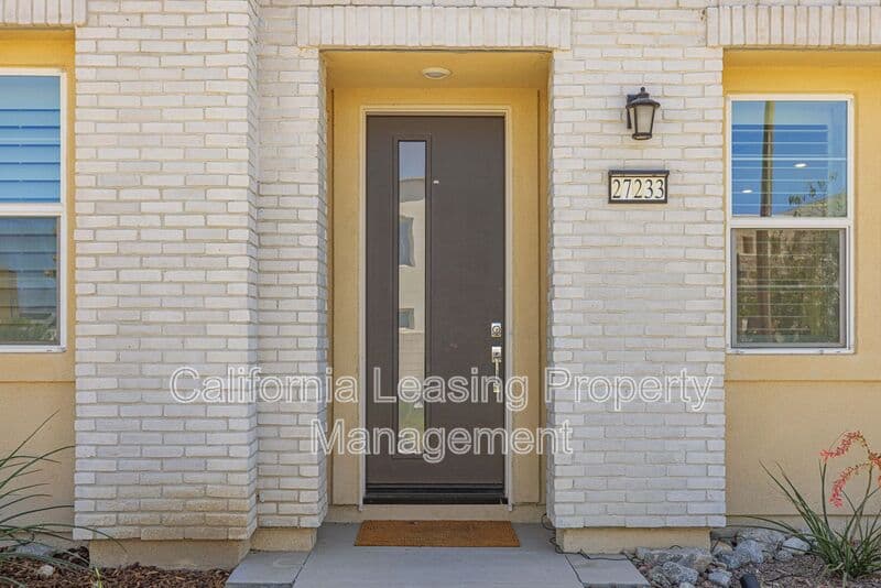 Valencia House: 27233 Red Willow Court