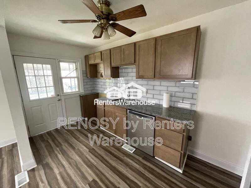Essex House: 128 Wiltshire rd