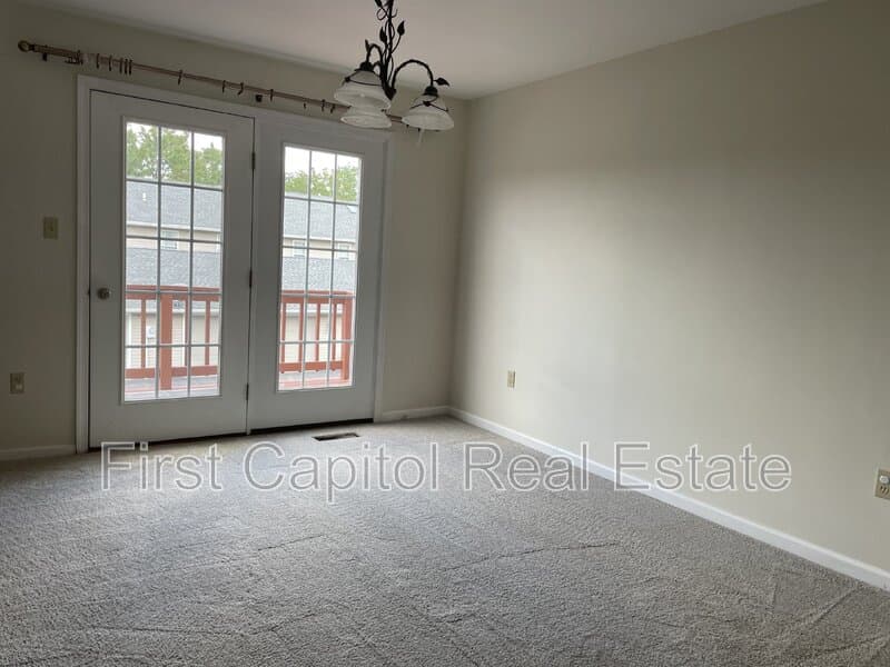 York Condo: 2848 Butternut Ln