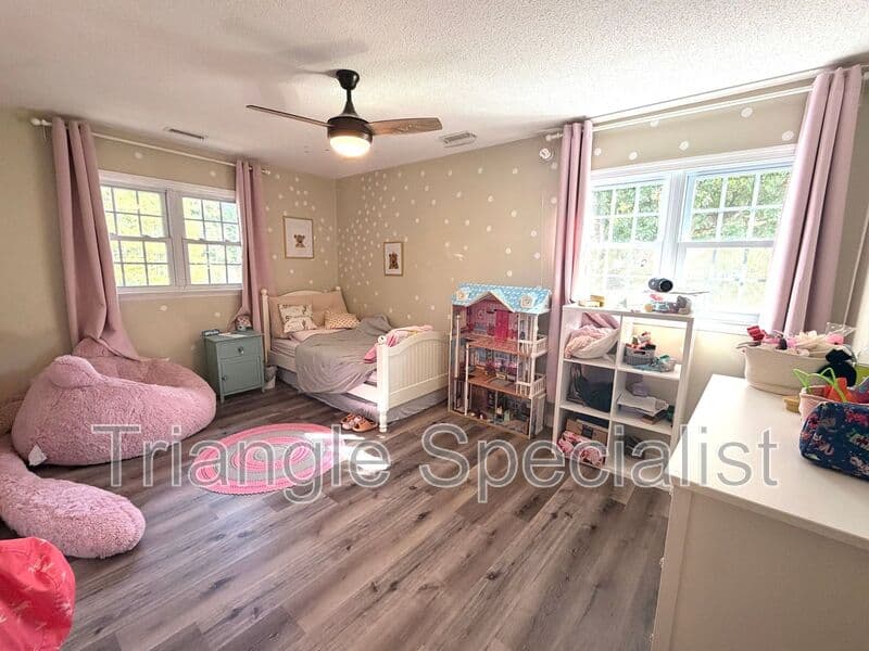 Raleigh House: 4101 Pickwick Drive