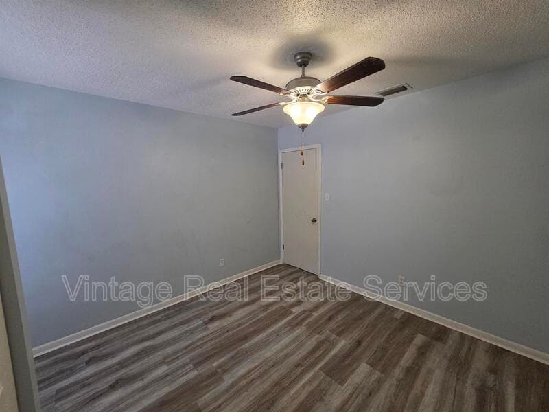 Brandon House: 851 Creekway Ct