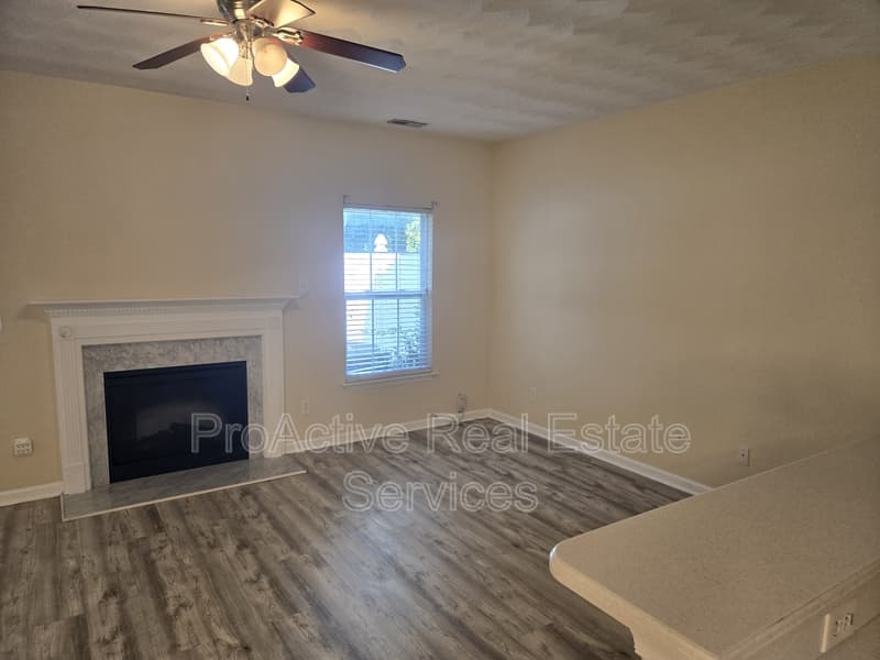 Chesapeake Condo: 2008 Paramont Ave