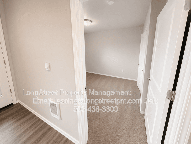 Keizer House: 3655 Pleasant View Dr NE