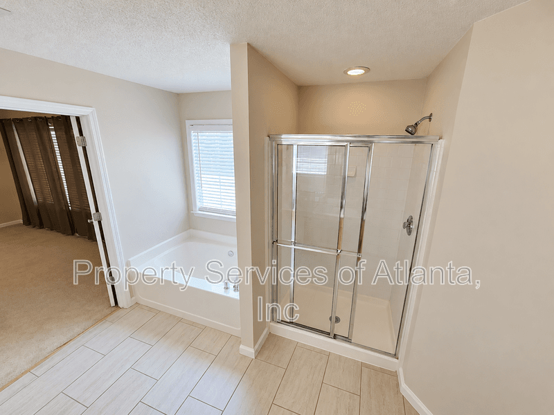 Acworth House: 4393 Sugar Maple Dr NW
