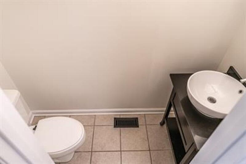 Southern Pines House: 145 Sandhurst Place