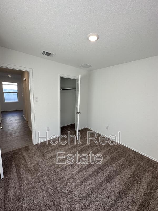 Seguin House: 5850 Coahuila