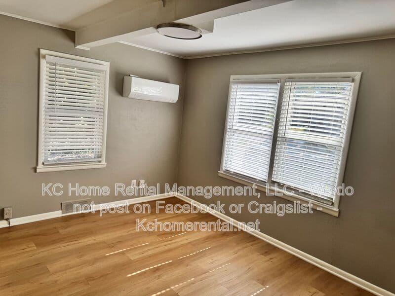 Kansas City House: 4400 NE 46th Terrace 1E
