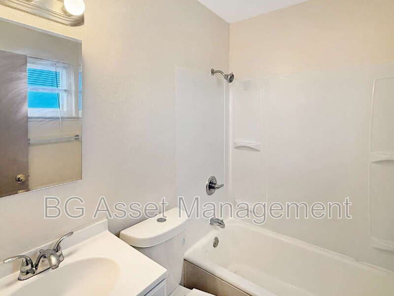 Sacramento Condo: 714 Darina Avenue