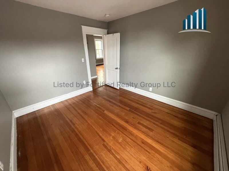 Fall River Condo: 76 Angell St
