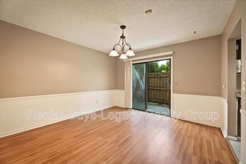 Orange Park Townhome: 803 Kettering Way