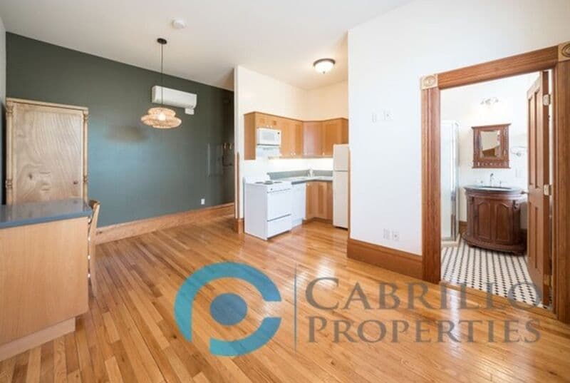 San Diego Condo: 1499 J Street