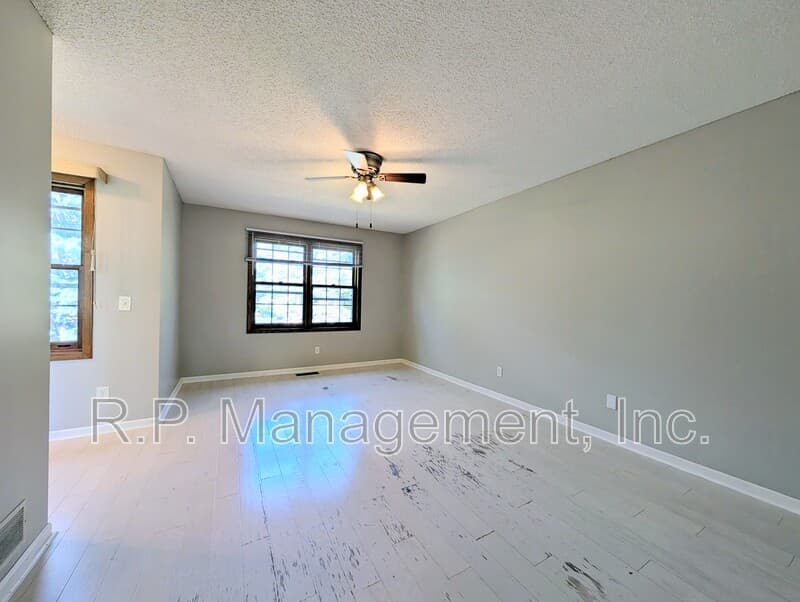 Columbia Heights Townhome: 305 Kathy Ln NE