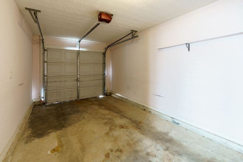 Athens House: 321 Samuel Clemens Way