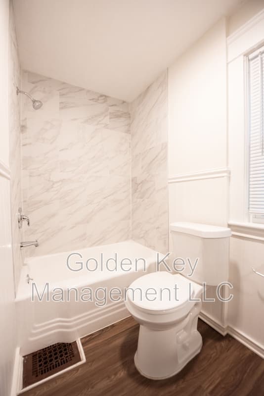 North Olmsted Condo: 5195 Dover Center Road - 2
