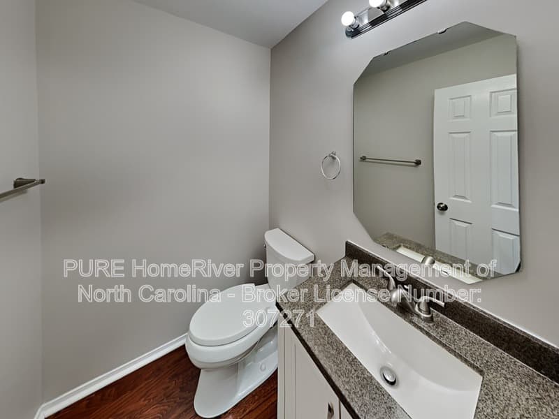 Kernersville House: 4419 Westhill Pl