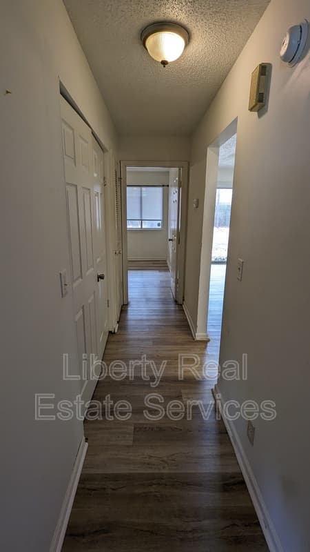 Hinesville House: 910 Brett Dr