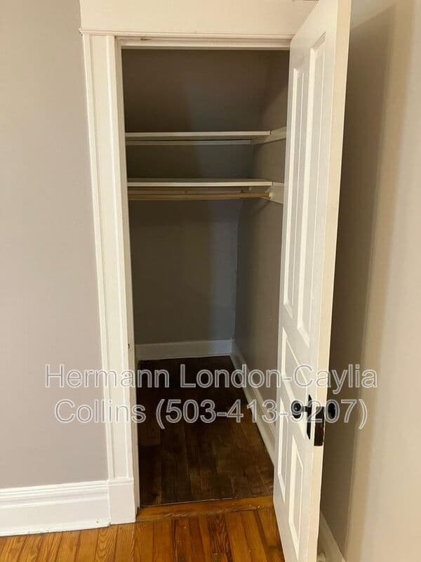 Saint Louis House: 4657-4659 Idaho Ave