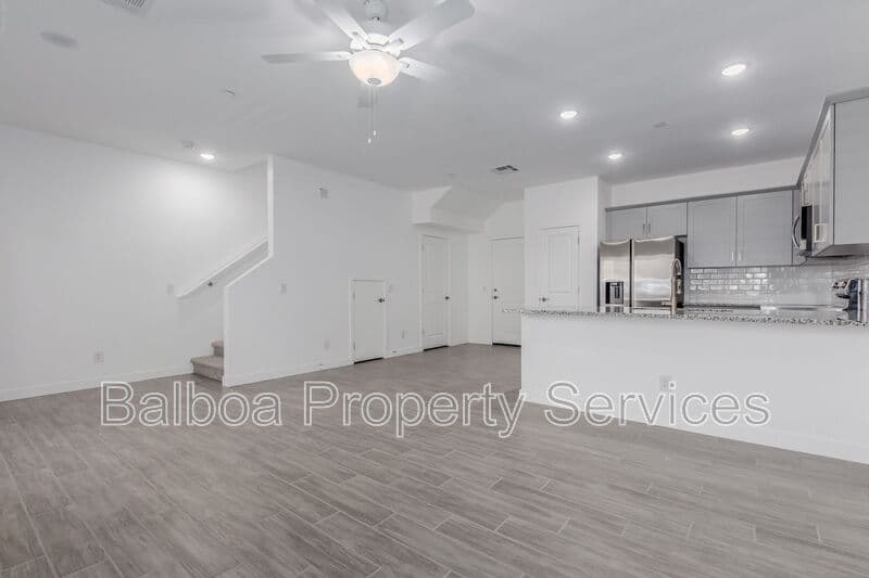 Mesa Townhome: 1318 S 105th Pl