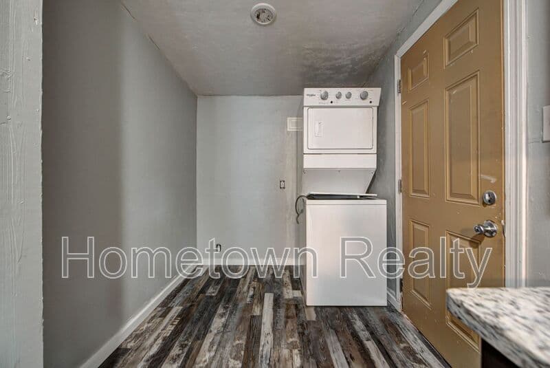 Oklahoma City House: 1801 E Madison Street