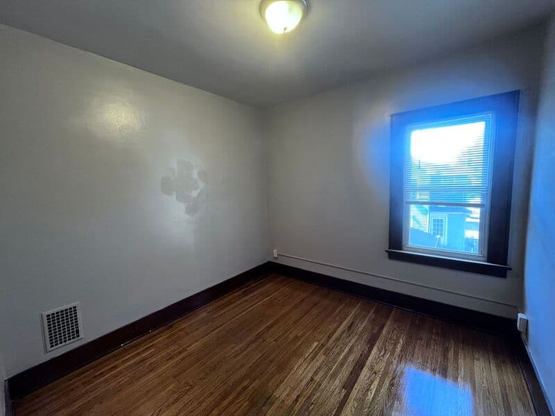 Rochester Condo: 16-18 Hillendale St
