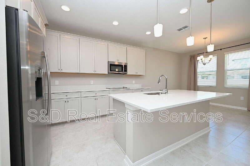 Lakeland House: 5507 Freesia Dr